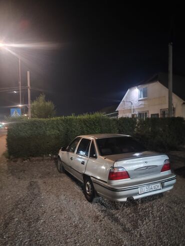 лобовое стекло на матиз: Daewoo Nexia: 2005 г., 1.5 л, Механика, Бензин, Седан