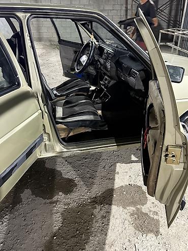 Volkswagen: Volkswagen Jetta: 1987 г., 1.8 л, Механика, Бензин, Седан — 14