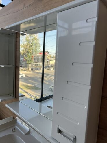 зеркало доя ванной: Жуунуучу бөлмө үчүн шкаф, Күзгүсү менен, МДФ