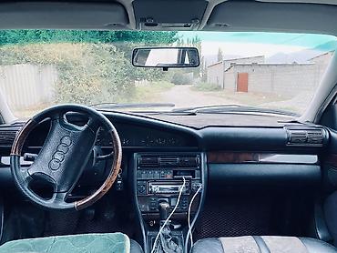 авто краны: Audi A6: 1994 г., 2.6 л, Механика, Бензин, Седан — 5