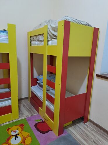 Divan və masa dəstləri: İşlənmiş, İkinəfərlik çarpayı, Bazasız, Matras ilə, Siyirməli, Azərbaycan