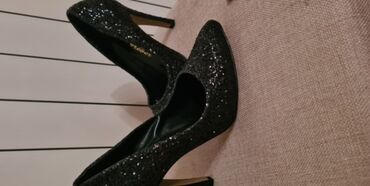 crna cipkasta haljina i cipele: Salonke, 37