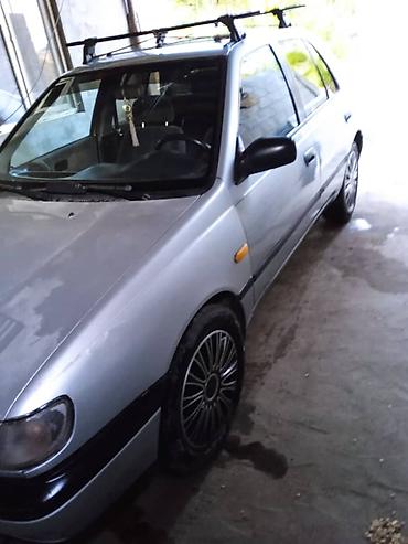 sprinter 4 4: Nissan Sunny: 1992 г., 1.6 л, Седан — 2