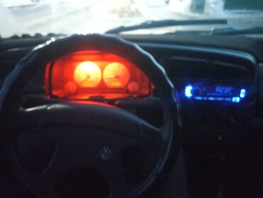 Volkswagen: Volkswagen Vento: 1992 г., 1.8 л, Механика, Бензин, Седан — 9