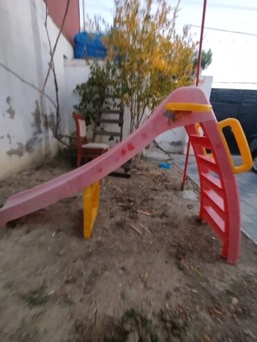 sürüşken: Uşaq sürüşkəni – rəngarəng plastik konstruktor - Material: qalın