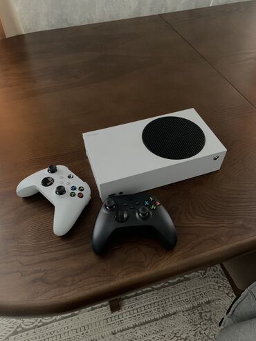 bamper s: Xbox series s 512gb в идеальном состоянии, все работает идеально, в