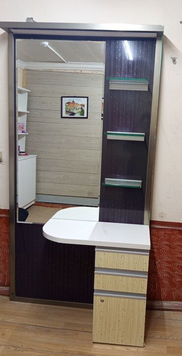 ütu masası: Б/у, Стол для макияжа, С зеркалом