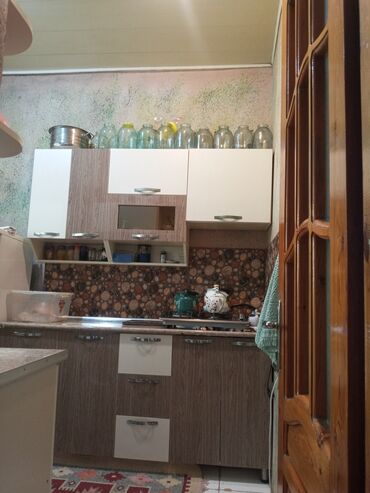 Həyət evləri və villaların satışı: Binə 4 otaqlı, 100 kv. m, Kredit yoxdur, Orta təmir — 23