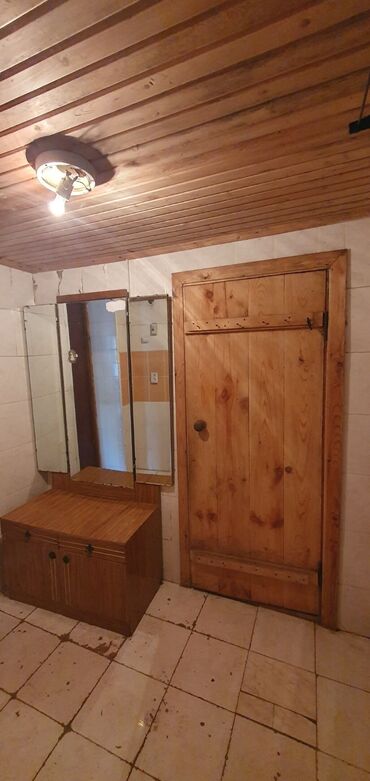 дом в красном речке: 80 м², 2 комнаты, Парковка, Забор, огорожен