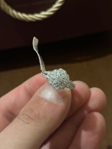 Üzüklər: Nişan, Üzük, Ağ qızıl, 750 Əyar, Brilyant, 1.01-1.50 Karat — 4