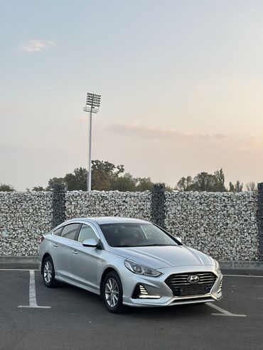 полированная машина: Hyundai Sonata: 2019 г., 2 л, Автомат, Газ, Седан