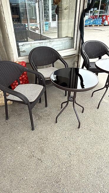 cay masasi: Bağ/balkon üçün dairəvi masa - Dizayn: şüşə üstlü, parlaq qara səth; — 2