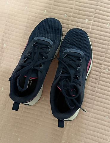 Кроссовки и спортивная обувь: Кроссовки Reebok. Состояние хорошее. Размер 37 цена:700с — 2