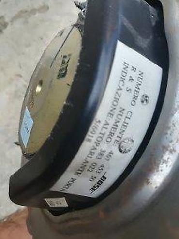 Auto delovi, gume i tjuning: BOSE ozvučenje komplet. BOSE ozvučenje — 9