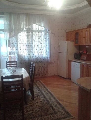 Kommersiya daşınmaz əmlakının satışı: Geniş və işıqlı mənzil interyeri - Geniş dəhliz: Uzun koridor, ağ — 4