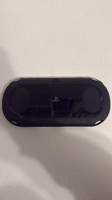 PS Vita (Sony Playstation Vita): Playstation vita ideal veziyyetdedir. Hec bir problemi yoxdu. Ciziqi — 9