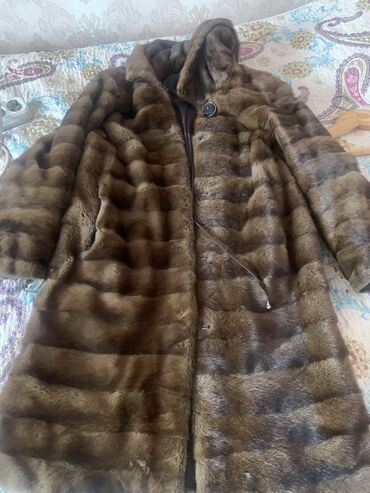 зимние куртки бишкек женские: Шуба, 4XL (EU 48)