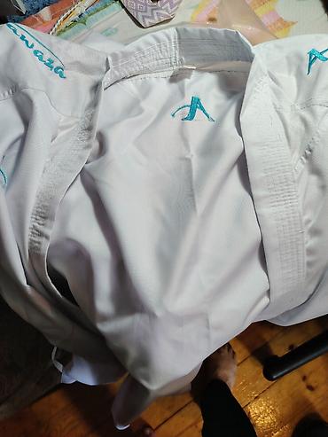 Digər idman və istirahət malları: Karate Kimonosu Aravaza. Təp-təzə və Orijinaldır. Böyük olduğu üçün — 4