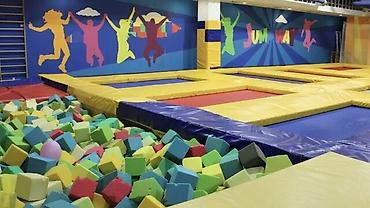 Другое для спорта и отдыха: Батуты перматрон пружины вулкан ПВХ тент сетка радужная сетка тюбинги — 8