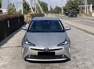 Toyota Prius: 2018 г., 1.8 л, Вариатор, Гибрид, Хэтчбэк