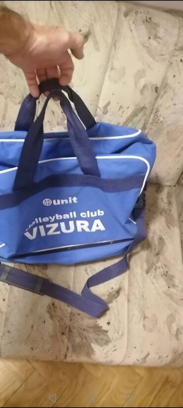 Sportske torbe i rančevi: Sportska torba dobra na Rame ili u ruke
Adidas 
 Mirjevo — 13