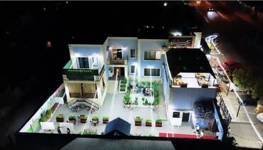 Restoran, kafelər: Şəhər kənarında geniş həyətli, müasir dizaynlı restoran/iaşə məkanı