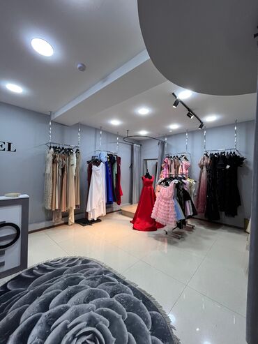 kiraye bina: Af mall t/m 2-ci mərtəbə Shikh Jafarli Group ofislərin uzunmüddətli