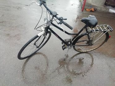 веласипеты: Срочно продам велосипед размер колеса 28