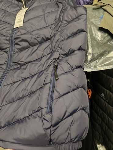 Другая мужская одежда: РАСПРОДАЖА !!! Жилет тёмно-синий . Наполнитель пуховое волокно — 10