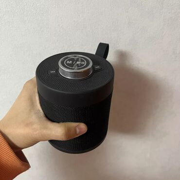 Динамики и колонки: Портативная колонка. Брали в Турции. Связь через Bluetooth, также