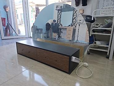 Salon, tibbi mebel dəsti: Salon üçün dairəvi güzgü və alt modullu tumbanın komplekti. - Güzgü — 1