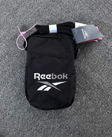 рюкзак для спорта: Срочно продаю барсетку reebok оригинал пару раз одевал состояние