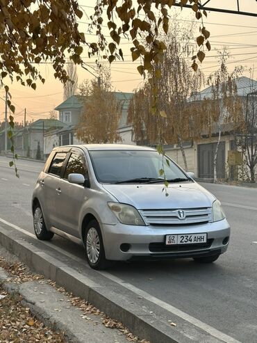 Toyota: Toyota ist: 2003 г., 1.5 л, Автомат, Бензин, Хэтчбэк — 1
