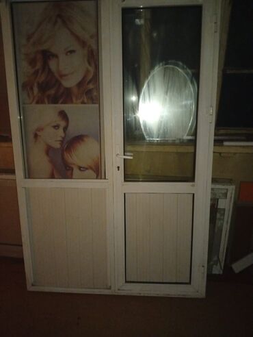 Gərginlik stabilizatorları: Bir neçə məhsul təklif olunur: 1) RAGGIE SVC-1500VA gərginlik — 10