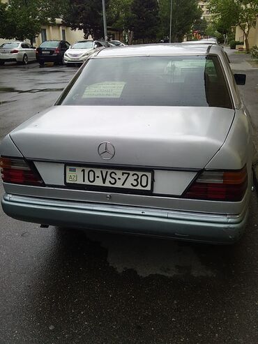 elit oluxana mercedes: Mercedes-Benz 190: 2.2 l | 1993 il Sedan