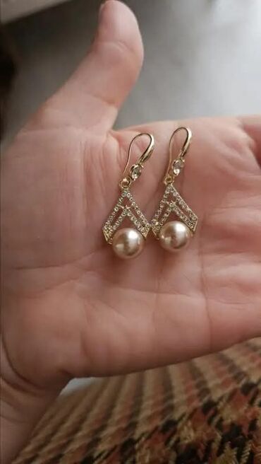 Minđuše: 800 — 6