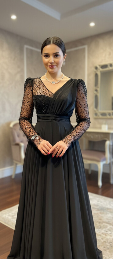 Ziyafət donları: Ziyafət geyimlərinin satışı her rengde var. Qiymetler ferqlidi. 15 azn — 1