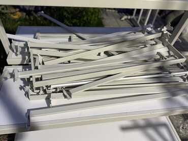 Stend vitrinləri: Ağ rəngdə müxtəlif vitrin ləvazimatları, asılqanları satılır. Sayları -da lalafo.az — 3 Stend vitrinləri: Ağ rəngdə müxtəlif vitrin ləvazimatları, asılqanları satılır. Sayları — 3