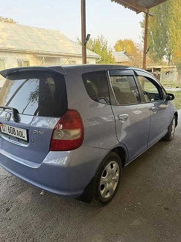 in car: Honda Fit: 2002 г., Автомат, Бензин, Хэтчбэк — 5