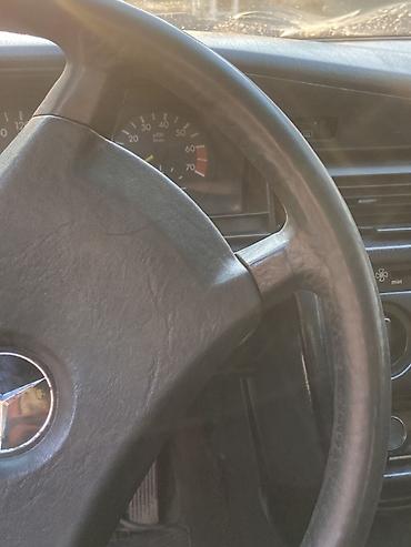 e klass: Mercedes-Benz 190: 1998 г., Седан — 10