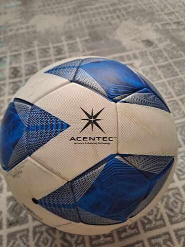 магазин футбольных мячей: Мяч из требун продаётся срочно оргинал цена 1200сом если что нормально