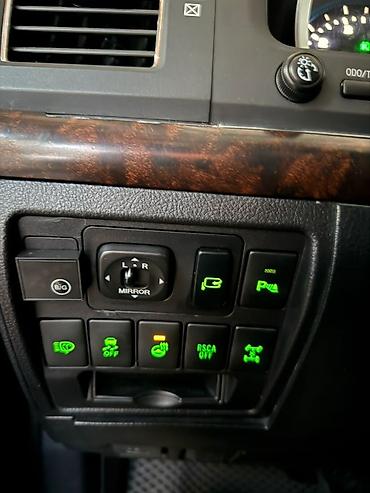 Toyota: Toyota Land Cruiser: 2012 г., 4.6 л, Типтроник, Газ, Внедорожник — 26