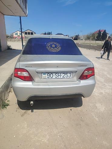 nexia daewoo: Daewoo Nexia sedan, gümüşü rəng. - Kuzov: 4 qapı, arxa spoyler — 3