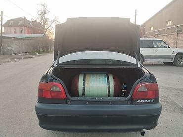 e6 3: Toyota Avensis: 1998 г., 1.6 л, Механика, Газ, Седан — 1
