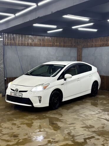 какие машины входят в комфорт яндекс такси в бишкеке: Toyota Prius: 2015 г., 1.8 л, Вариатор, Гибрид, Хэтчбэк