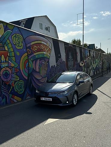 mini kuper: Toyota Corolla: 2019 г., 1.8 л, Вариатор, Гибрид, Седан — 4