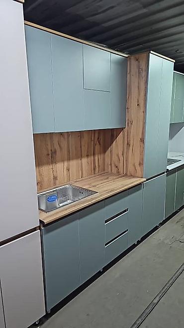 Кухонные гарнитуры: Кухонный гарнитур — 9