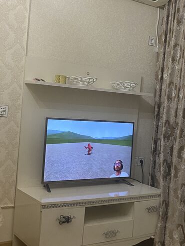 alət rəfi: Tv altligi