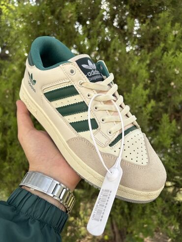 kişi üçün yun şap şaplar: Adidas Originals kişi idman ayaqqabısı - Model: Adidas Originals