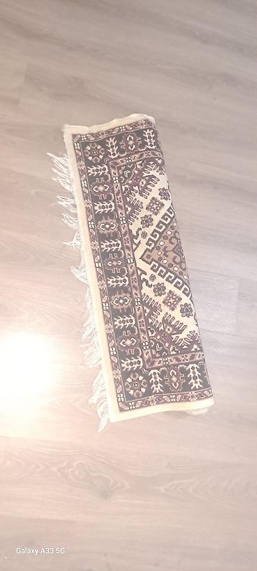 raf ütü qiyməti: 🧶 Xalça Təcili satılır Ölçüsü: Təxmini 1.50x 90. Səliqəli — 1